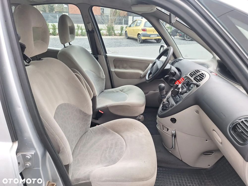 Citroën Xsara Picasso 1.6 16V Magic - 18