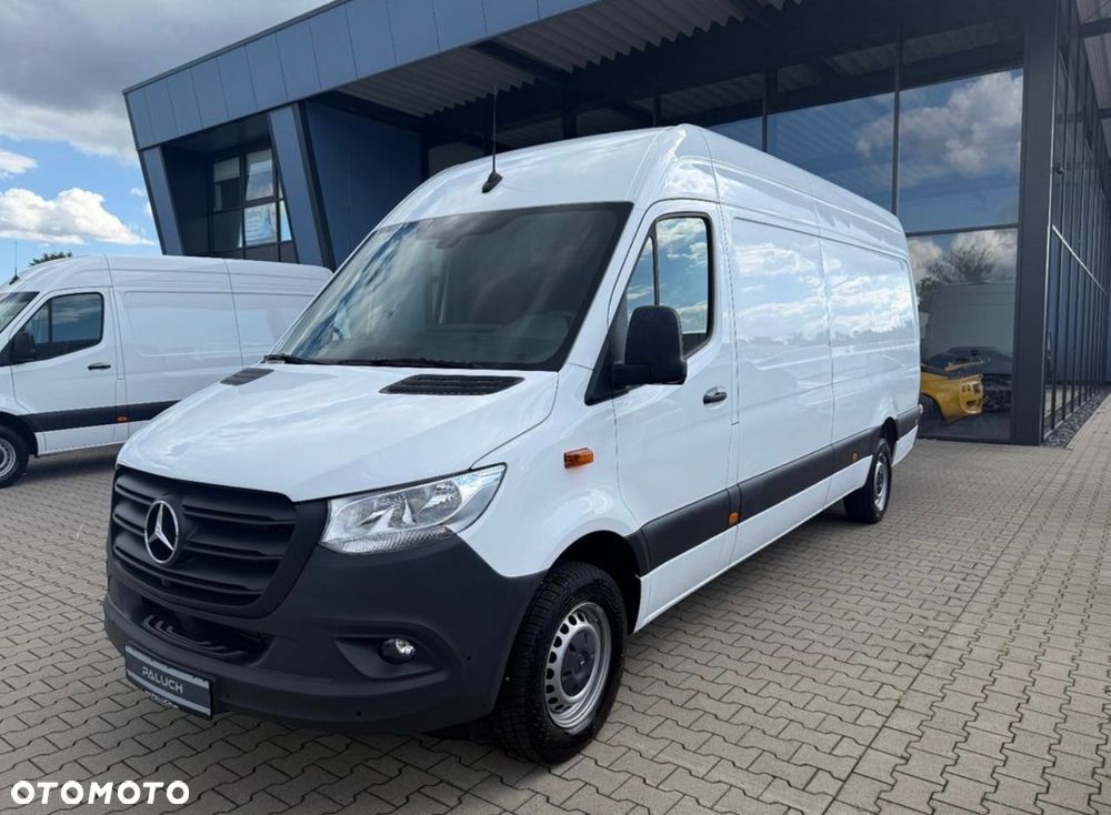 Mercedes-Benz Sprinter - 2