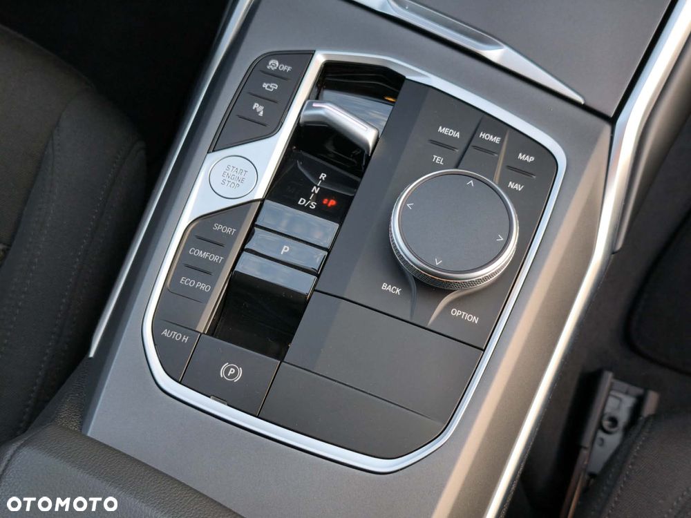 BMW Seria 3 318d Advantage - 28