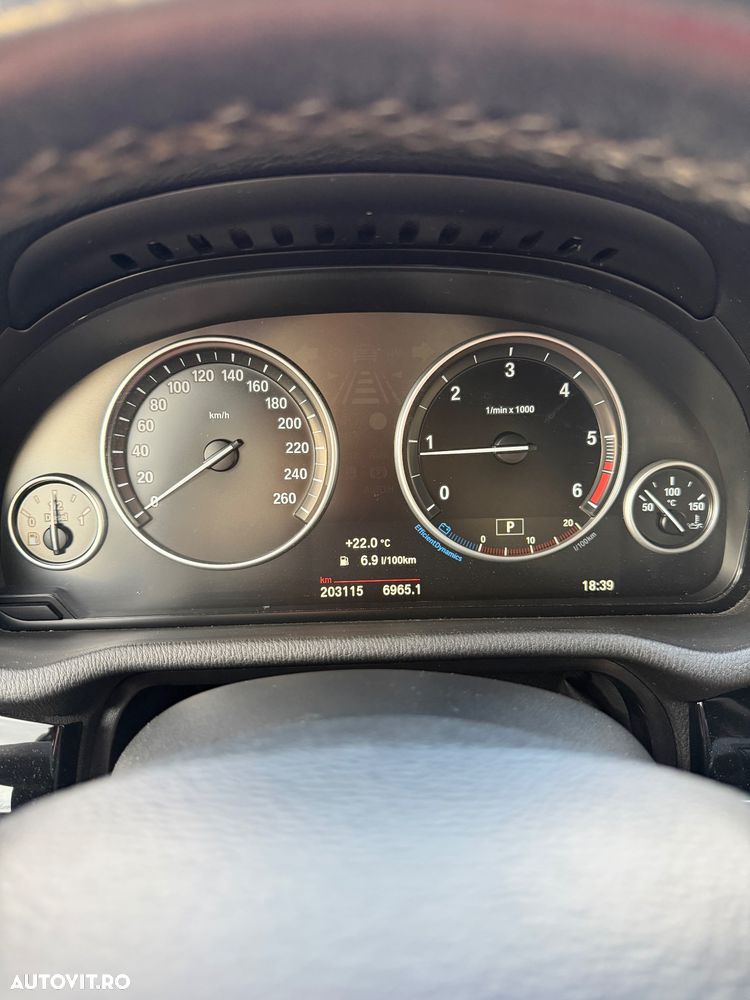 BMW X3 xDrive20d AT xLine - 6