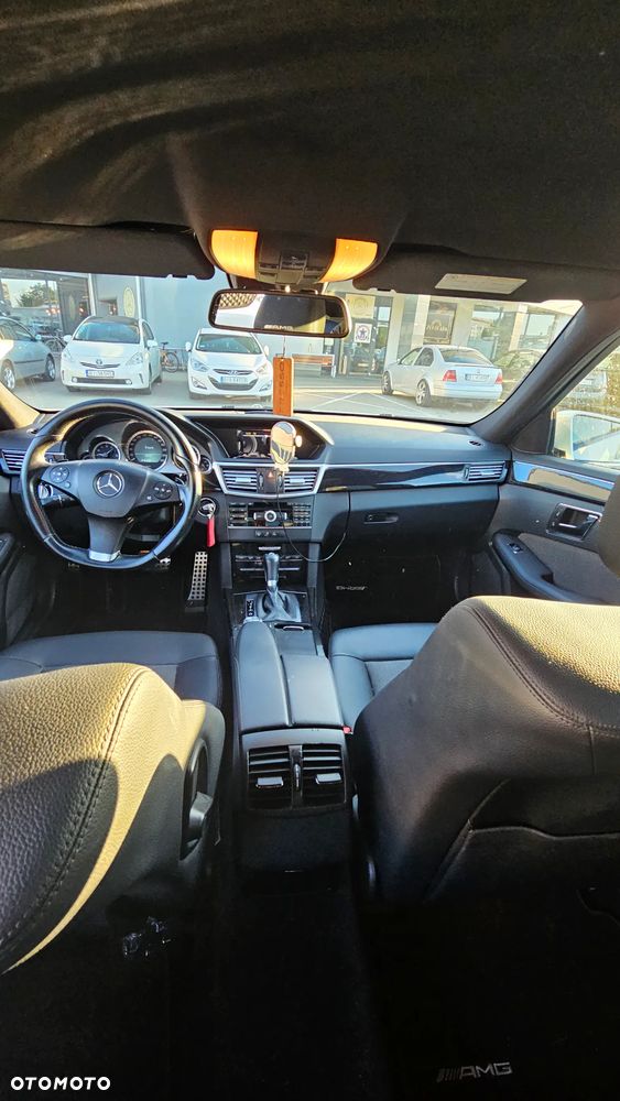Mercedes-Benz Klasa E 250 CGI BlueEFFICIENCY Avantgarde - 9
