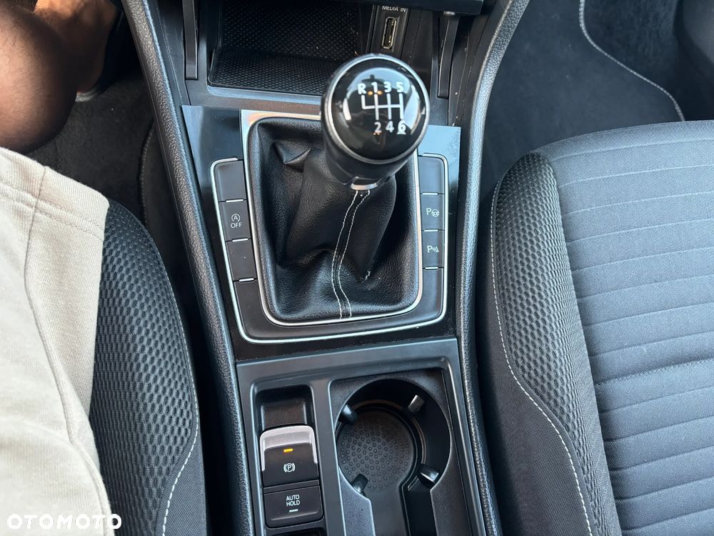 Volkswagen Golf 1.2 TSI BlueMotion Technology Cup - 19