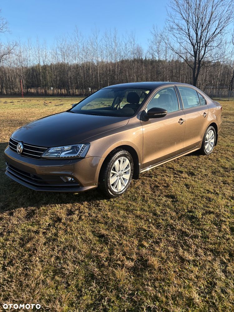 Volkswagen Jetta 1.4 TSI BlueMotion Technology - 1