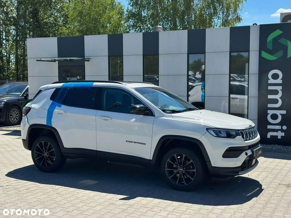 Jeep Compass - 1