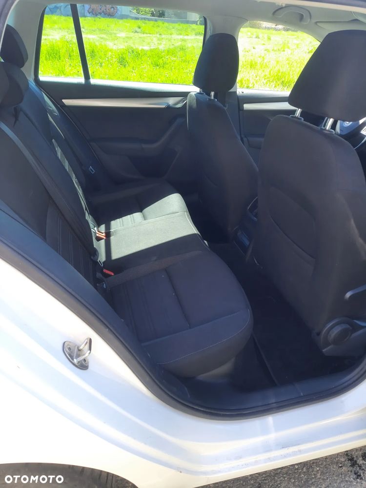 Skoda Octavia 1.6 TDI DSG Ambition - 16
