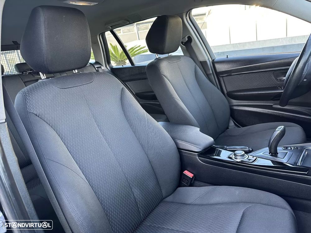 BMW 320 d Line Sport Auto - 57