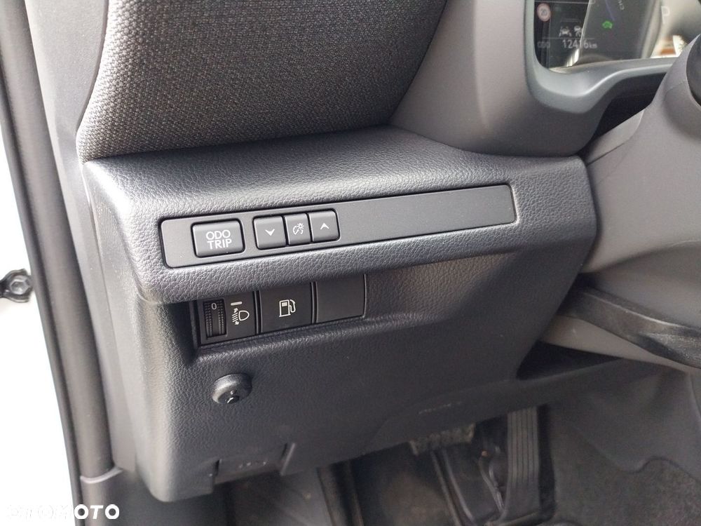 Lexus LBX 1.5 Hybrid - 23