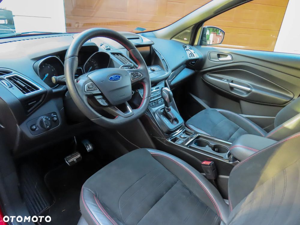Ford Kuga - 10