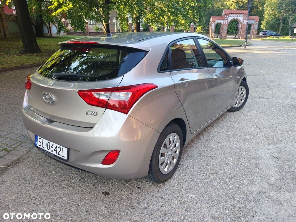 Hyundai i30 1.4 Passion - 21