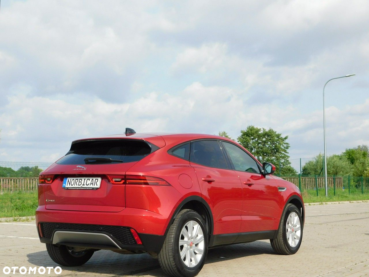 Jaguar E-Pace - 27