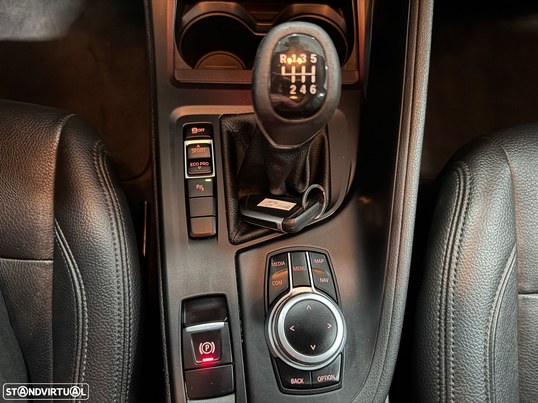 BMW X1 16 d sDrive Advantage - 34