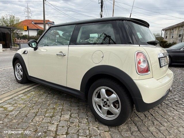 MINI 3 Portas One D - 4
