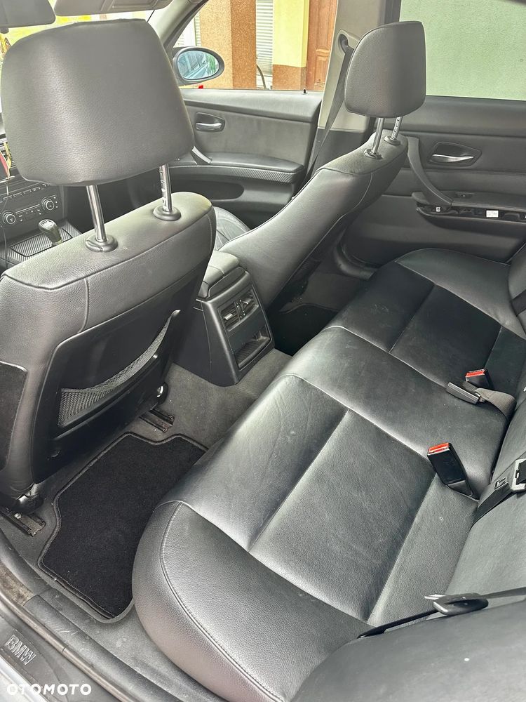 BMW Seria 3 320i - 8