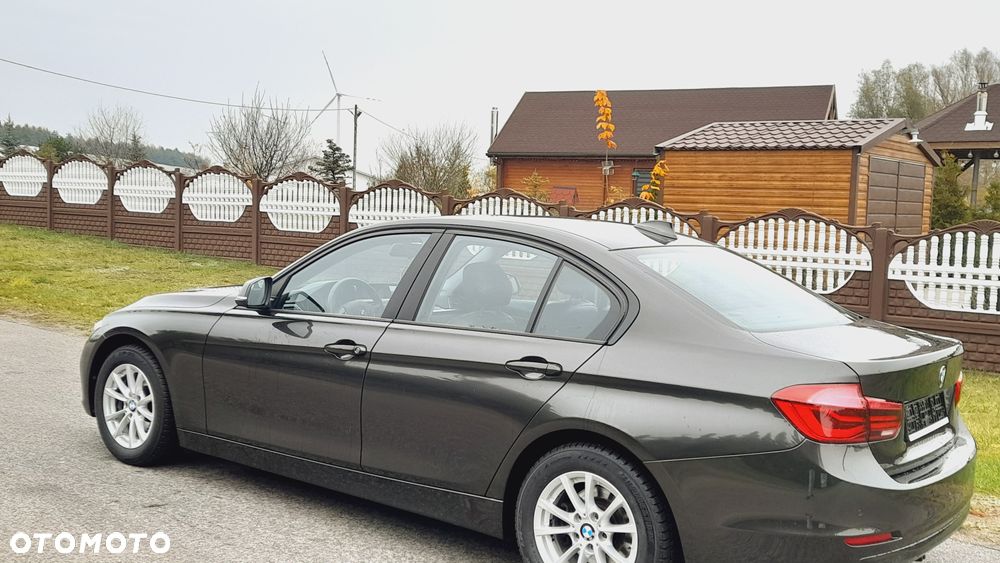 BMW Seria 3 318d - 21