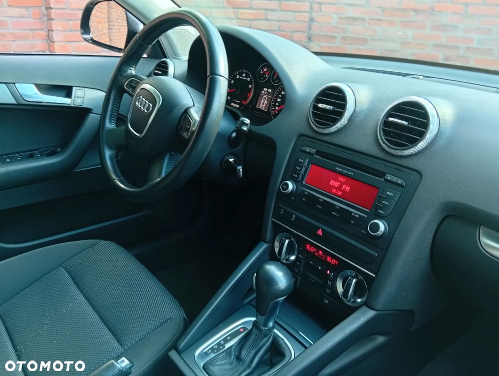 Audi A3 Sportback 1.4 TFSI S tronic Attraction - 28