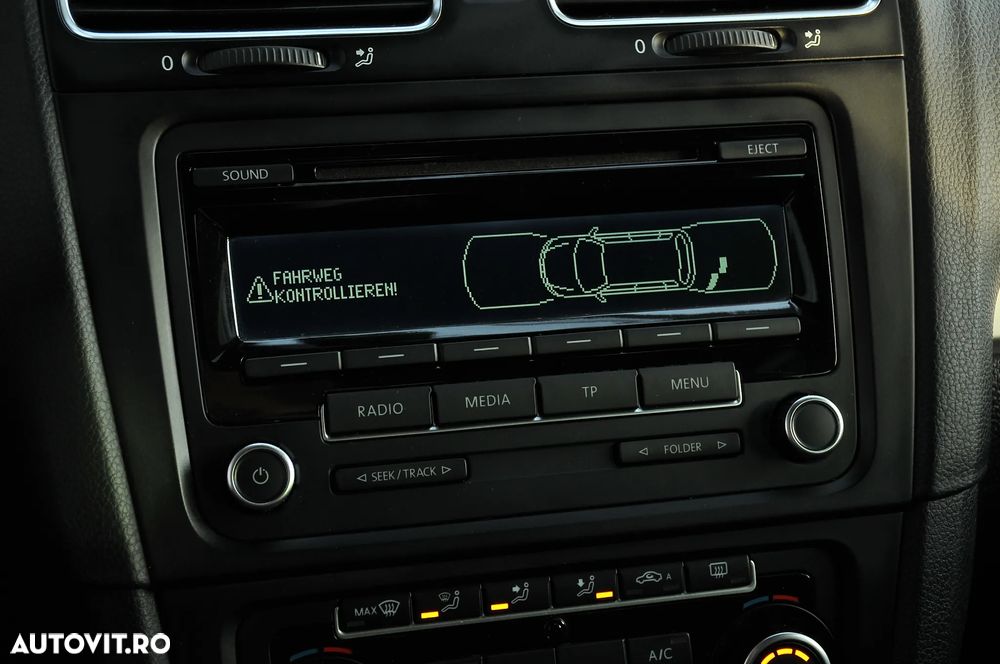 Volkswagen Golf 2.0 TDI DPF DSG Style - 17