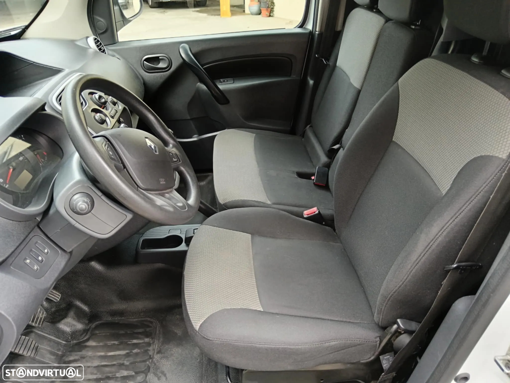 Renault Kangoo 1.5 Dci MAXI 3 LUGARES - 8