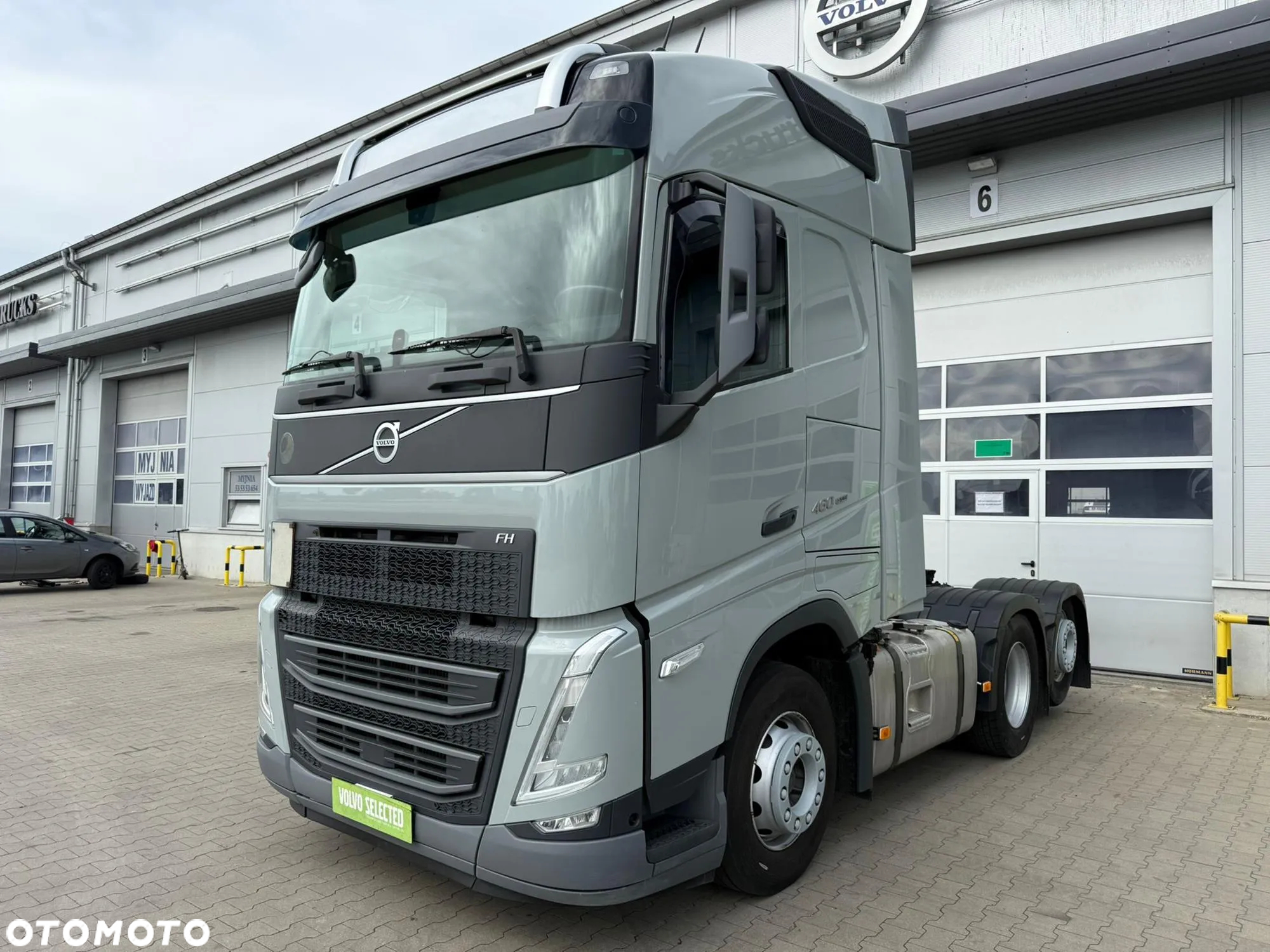 Volvo FH 460 6X2T - 3