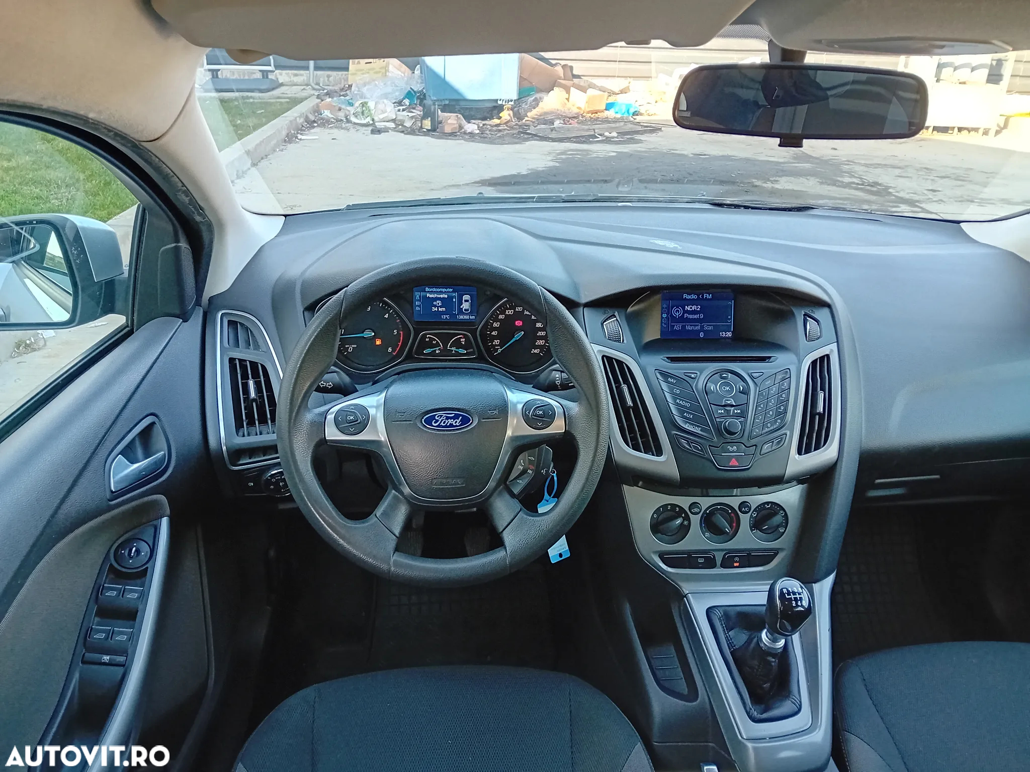 Ford Focus Turnier 1.6 TDCi DPF Start-Stopp-System SYNC Edition - 5