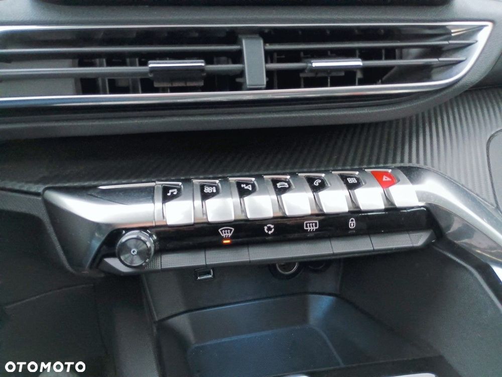 Peugeot 5008 1.2 PureTech Active Pack S&S EAT8 - 18