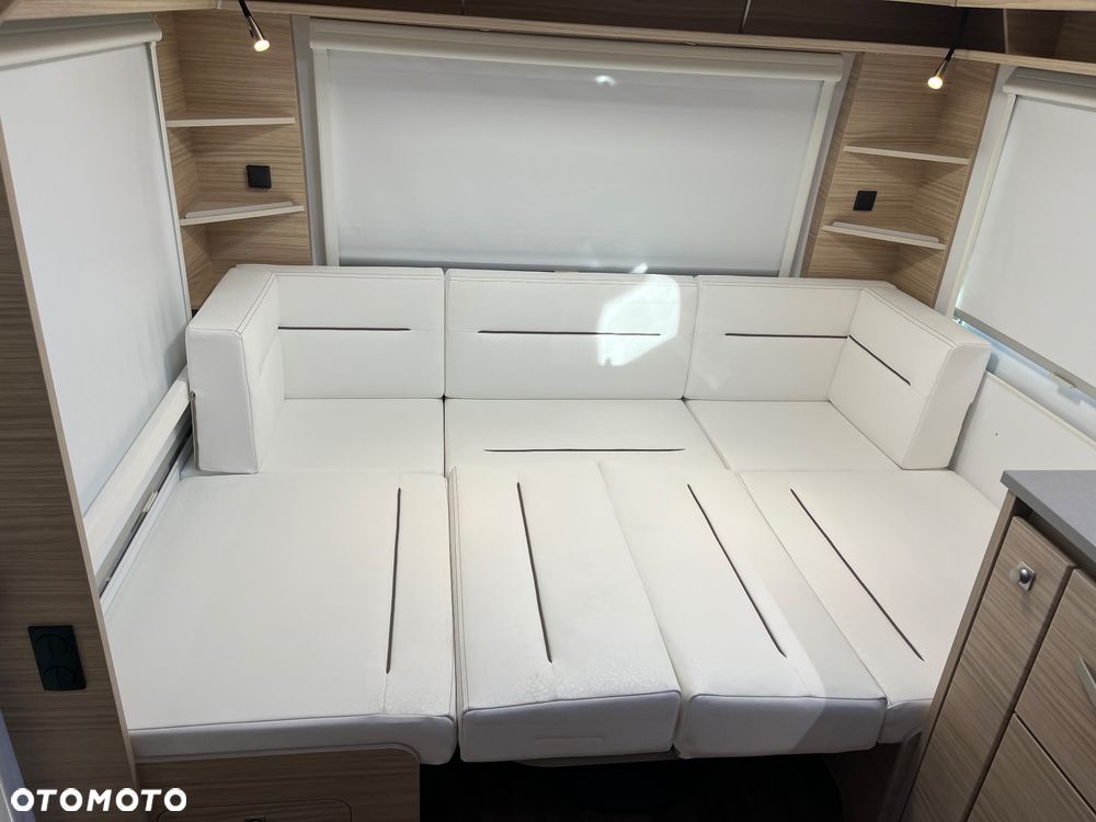 Fendt Caravan - 17