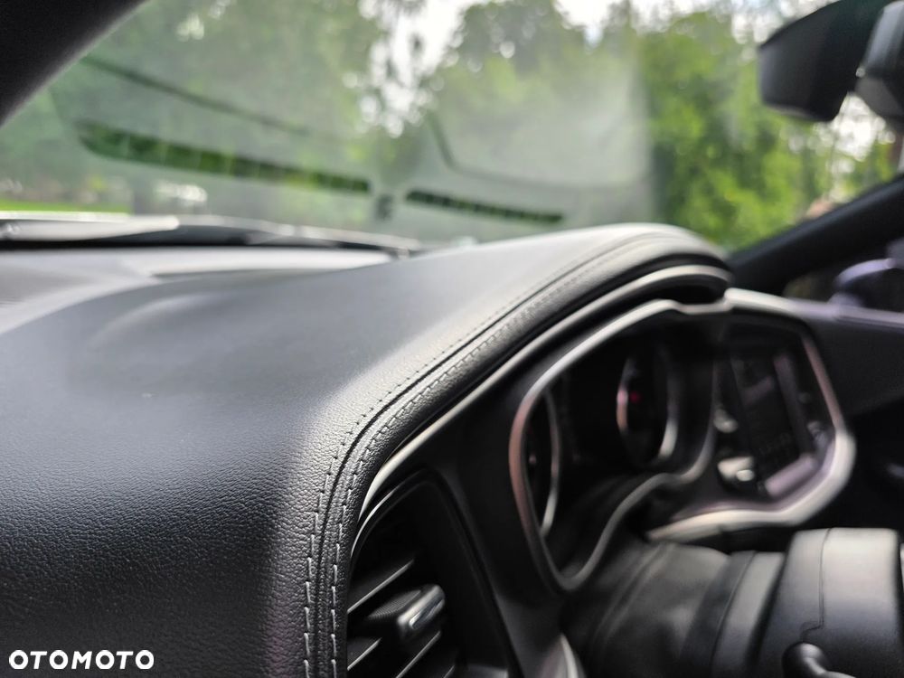 Dodge Challenger 3.6 SXT Plus - 15