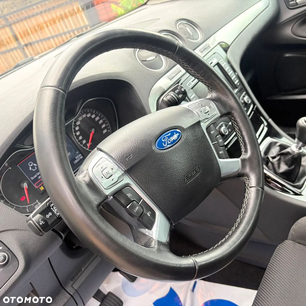 Ford S-Max 2.0 TDCi DPF Titanium - 32