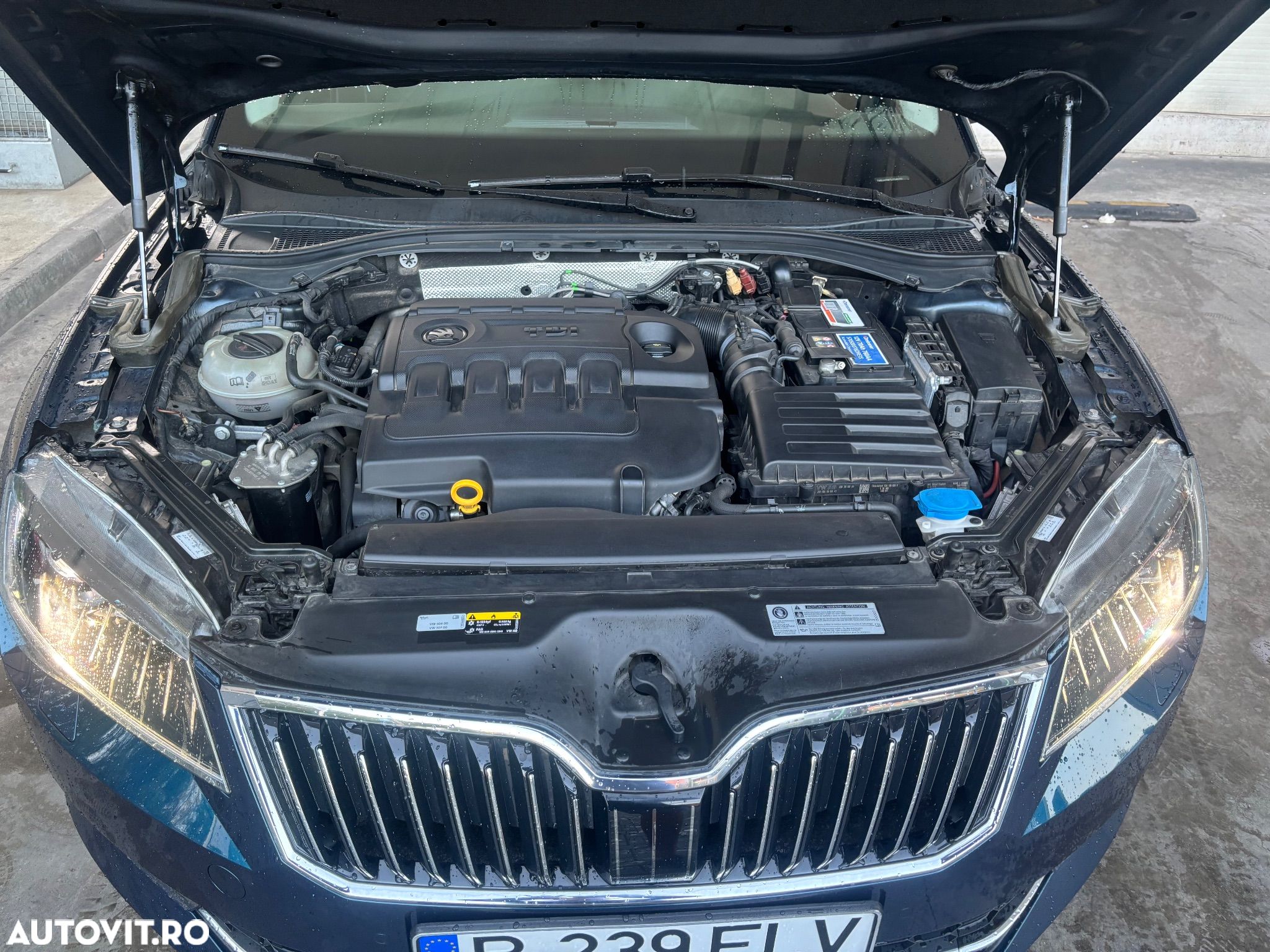 Skoda Superb 2.0 TDI DSG Ambition - 1