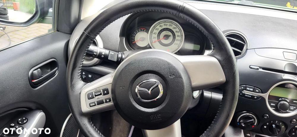 Mazda 2 - 13