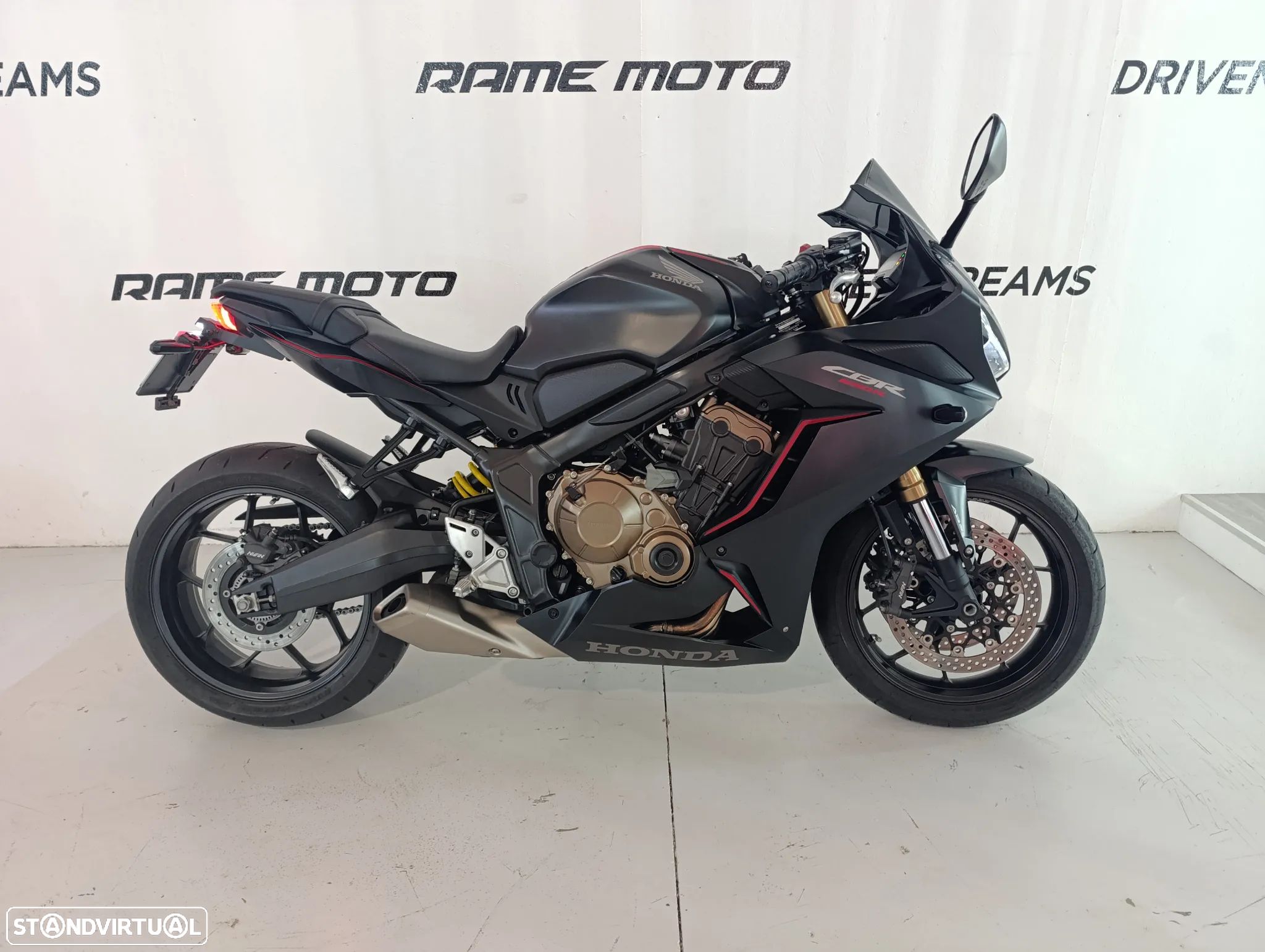 Honda CBR 650R - 1