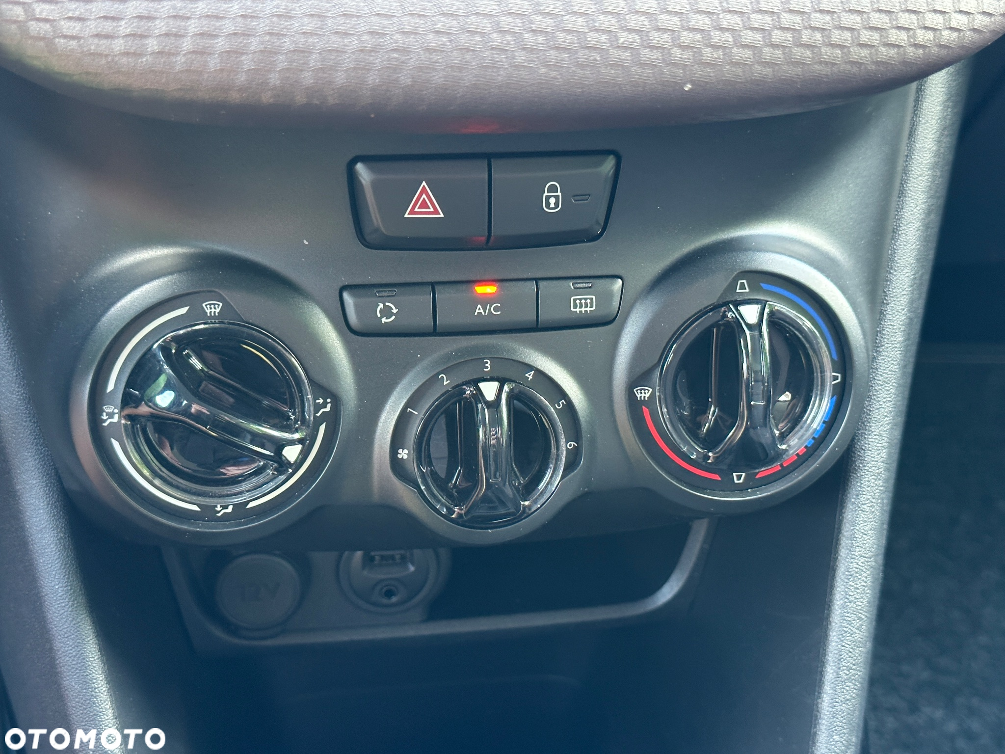 Peugeot 2008 PureTech 82 Allure - 32