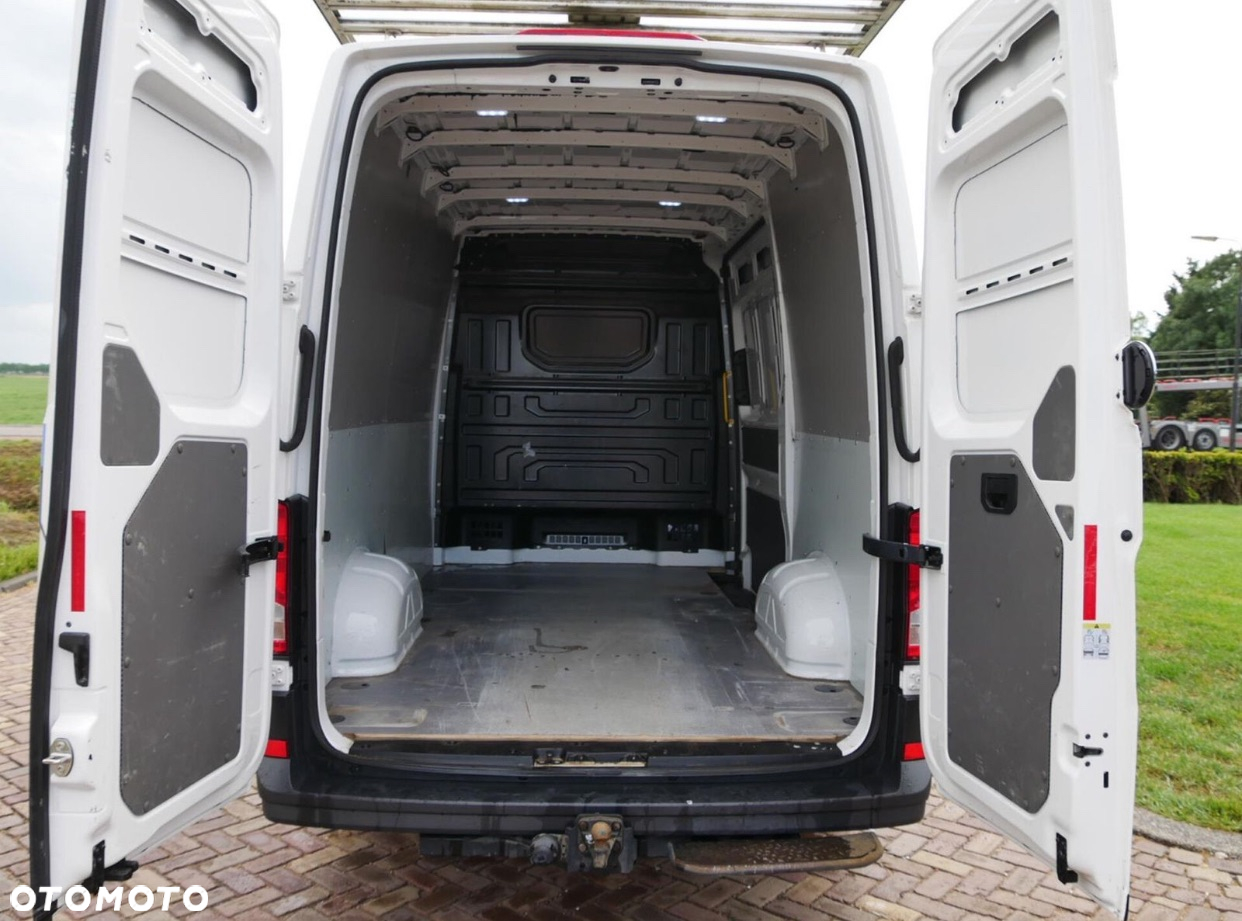 Volkswagen Crafter L2H2 - 11