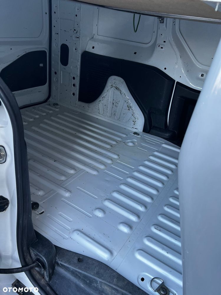 Peugeot Partner - 22