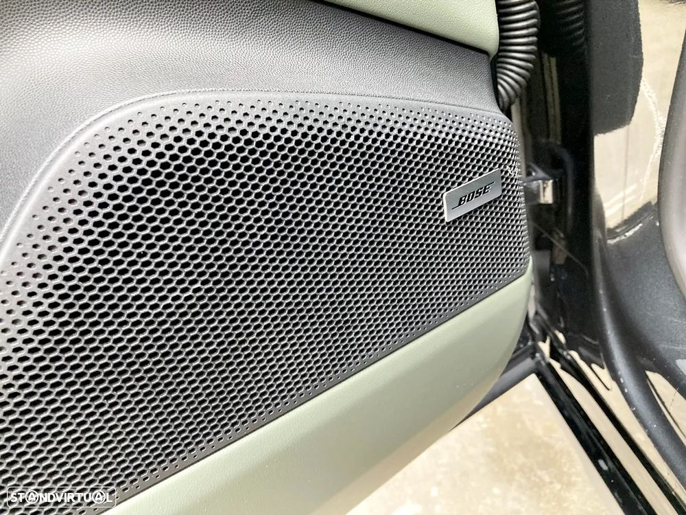 Porsche Macan Electric Turbo - 25