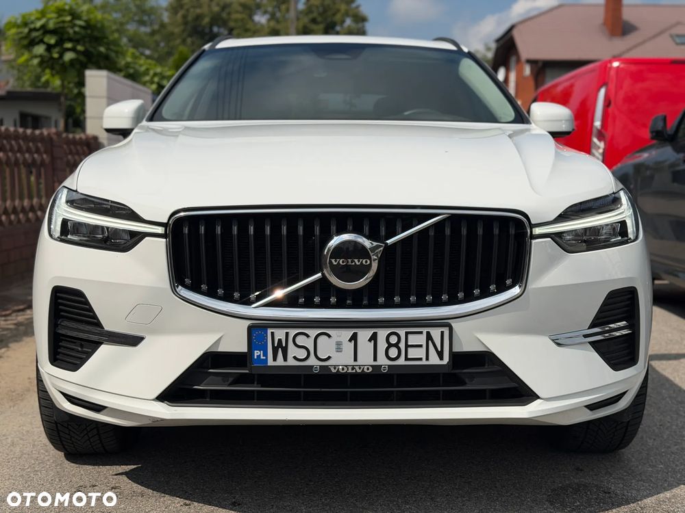 Volvo XC 60 B4 B Momentum Pro - 2