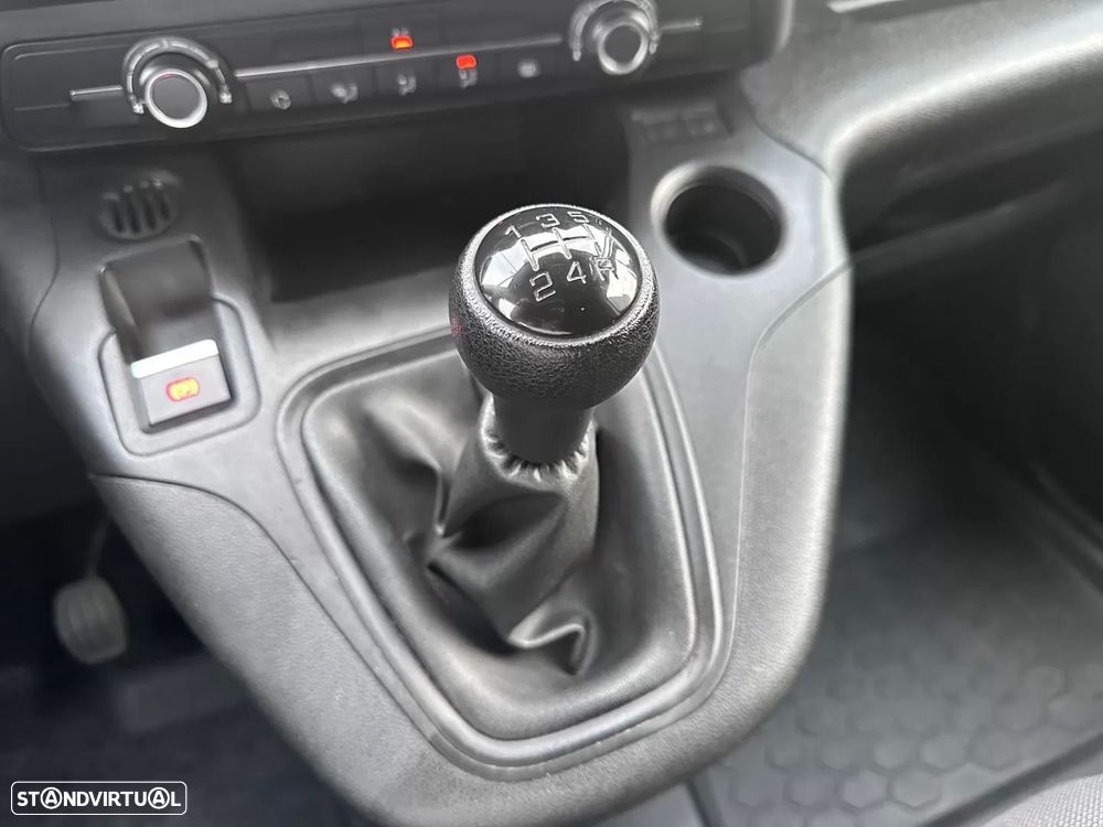 Peugeot partner 1.5 hdi 3 lugares - 29