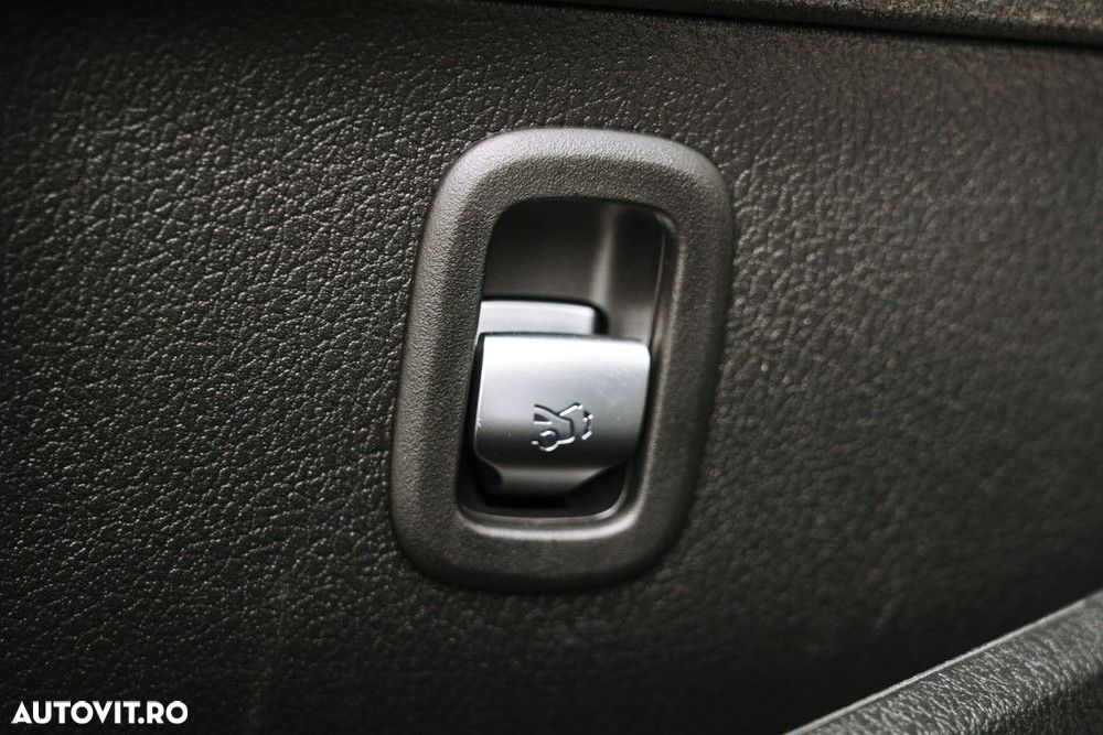 Mercedes-Benz C - 30
