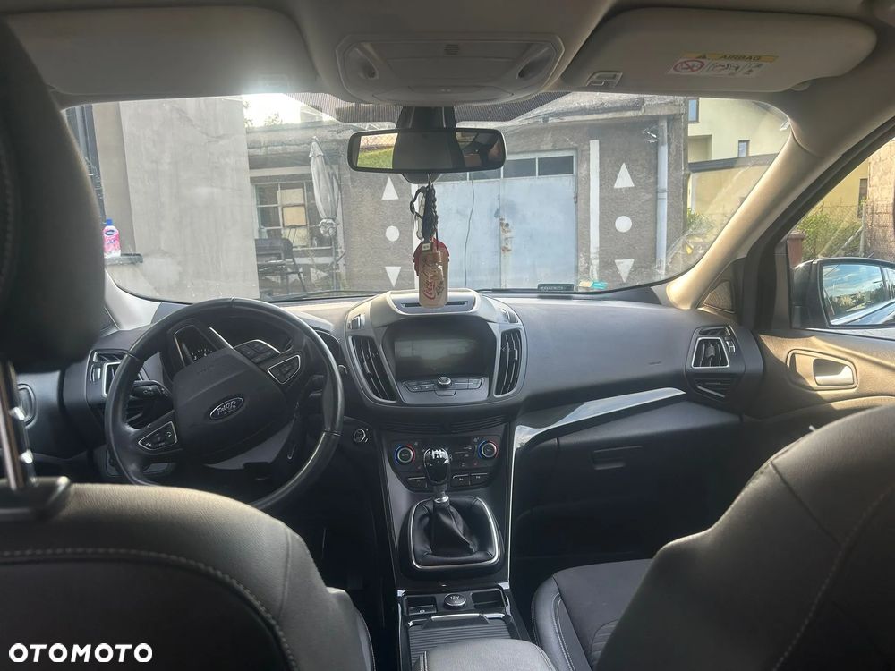 Ford Kuga 1.5 EcoBoost FWD Titanium ASS MMT6 - 6