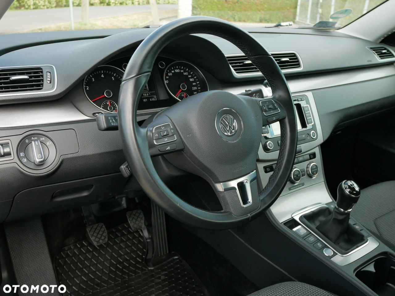 Volkswagen Passat 1.4 TSI BMT Comfortline - 12