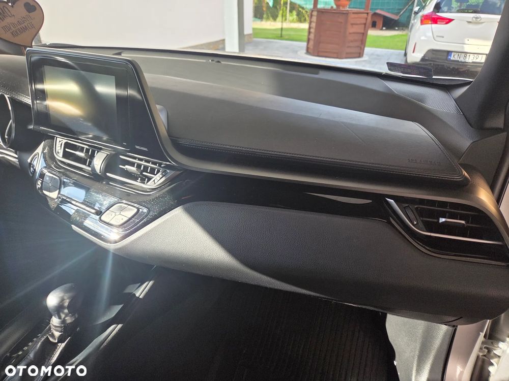 Toyota C-HR 1.8 Hybrid Premium - 12