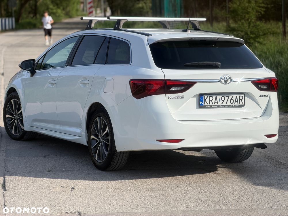Toyota Avensis 2.0 D-4D Premium - 6