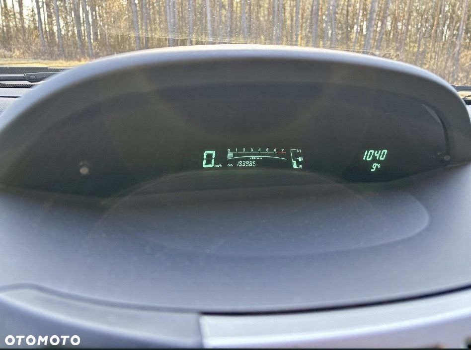 Toyota Yaris 1.3 Luna - 8