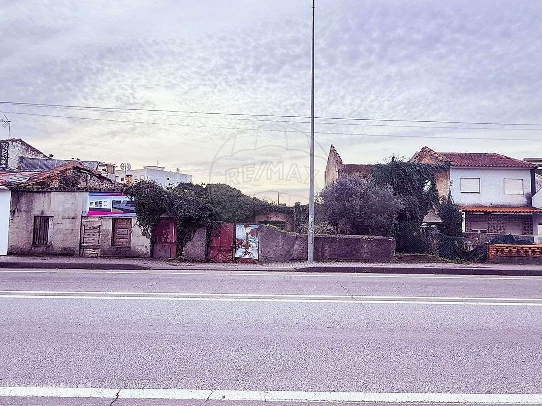 Moradia T5 para venda - Grande imagem: 2/7