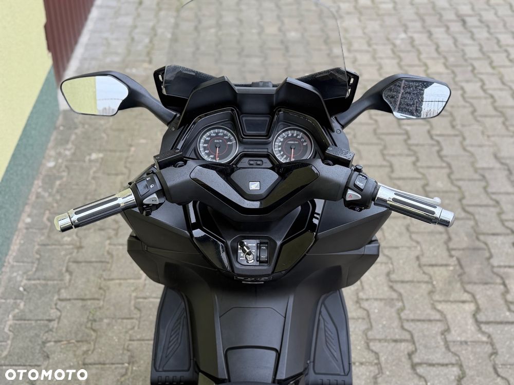 Honda NSS - 19