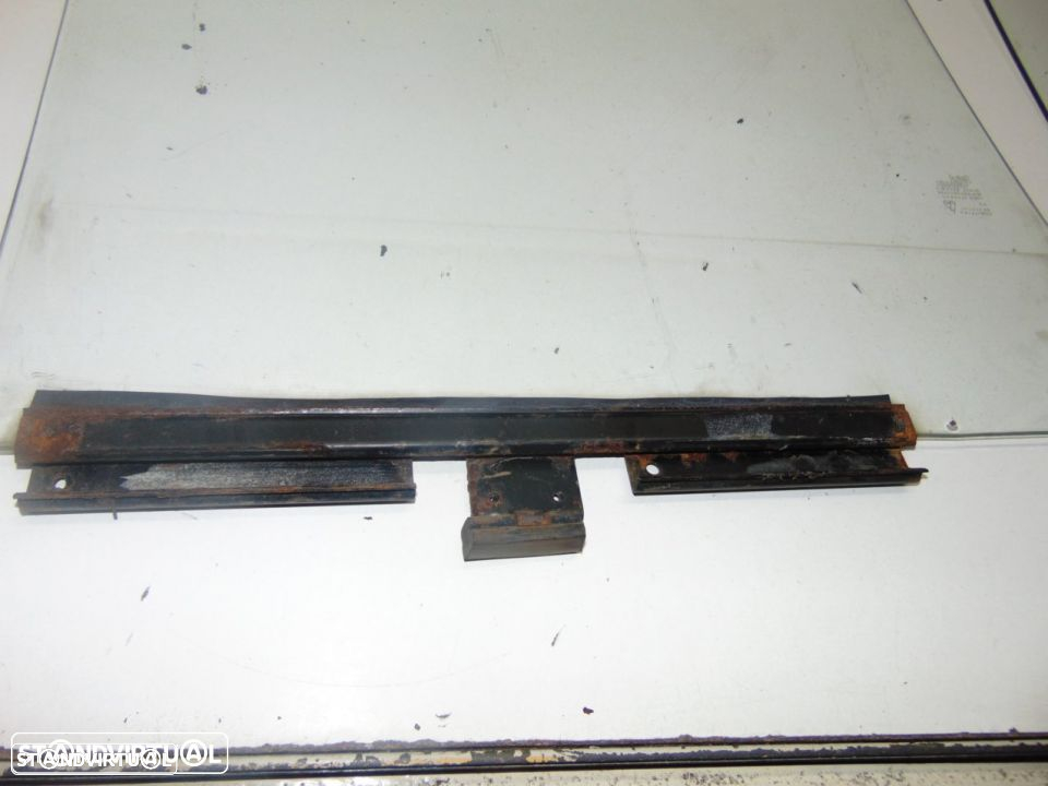 Peugeot 504 - vidros das portas de trás - 3