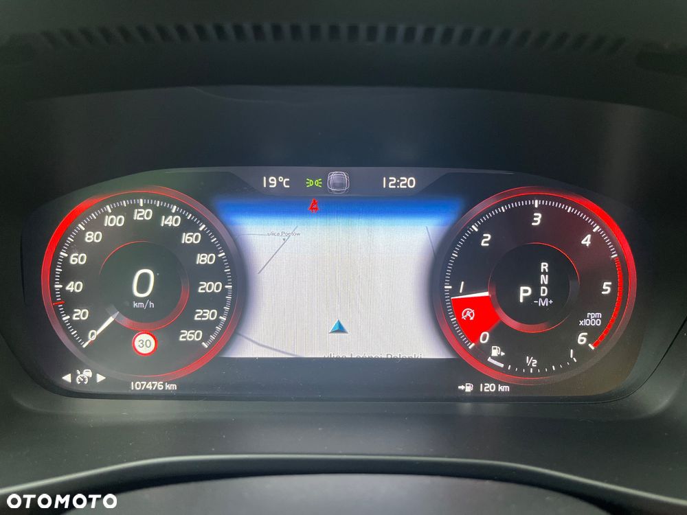 Volvo XC 40 D3 Momentum Pro - 28