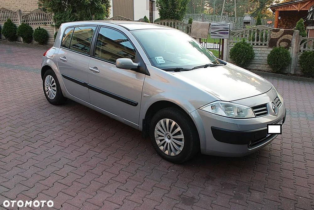 Renault Megane II 1.6 16V Confort Dynamique - 2
