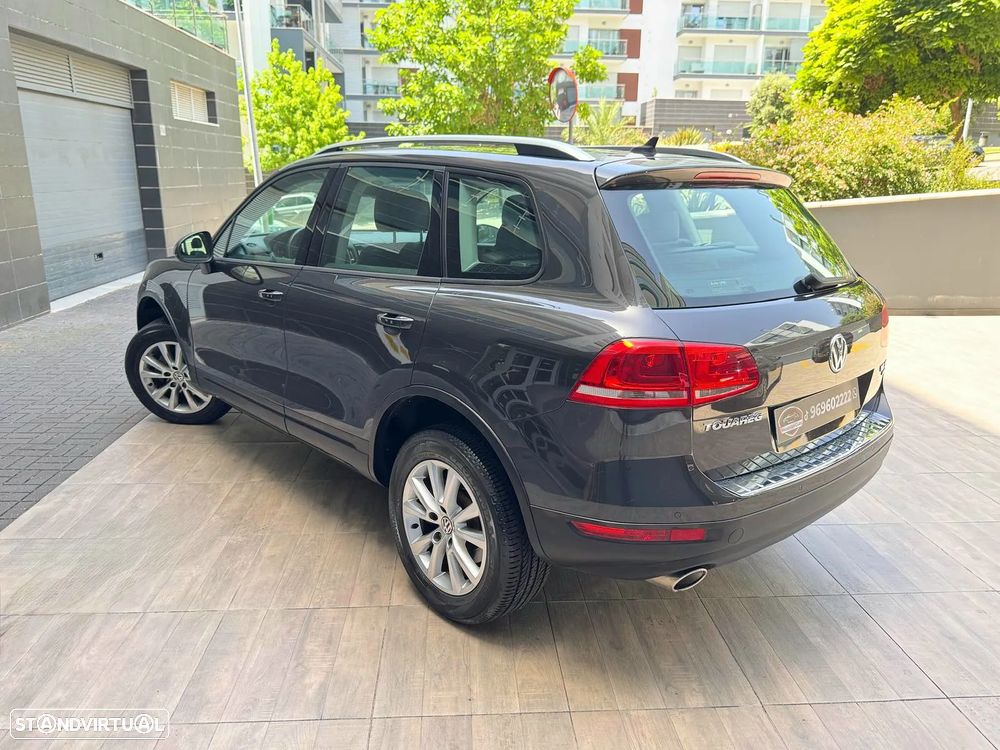 VW Touareg 3.0 V6 TDI Blue Motion DPF Auto Exclusive - 2