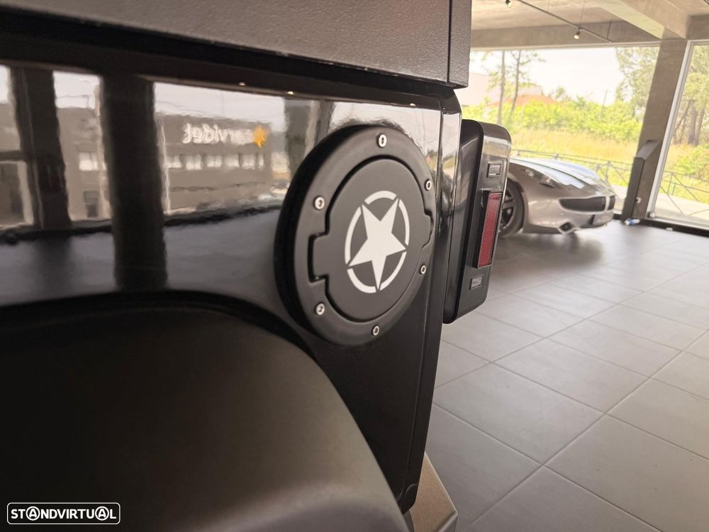 Jeep Wrangler - 16