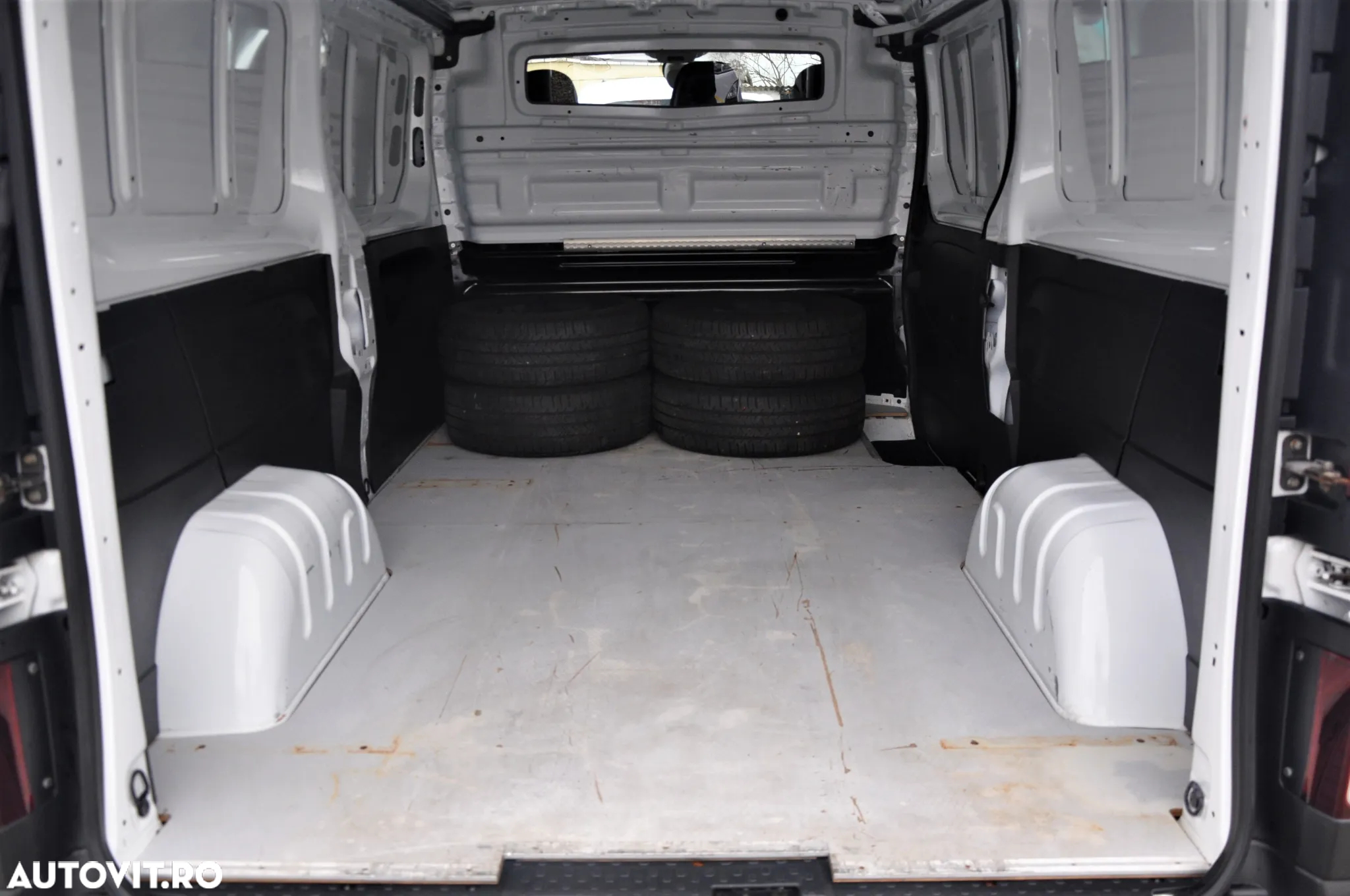 Opel Vivaro Furgon Maxi - 9